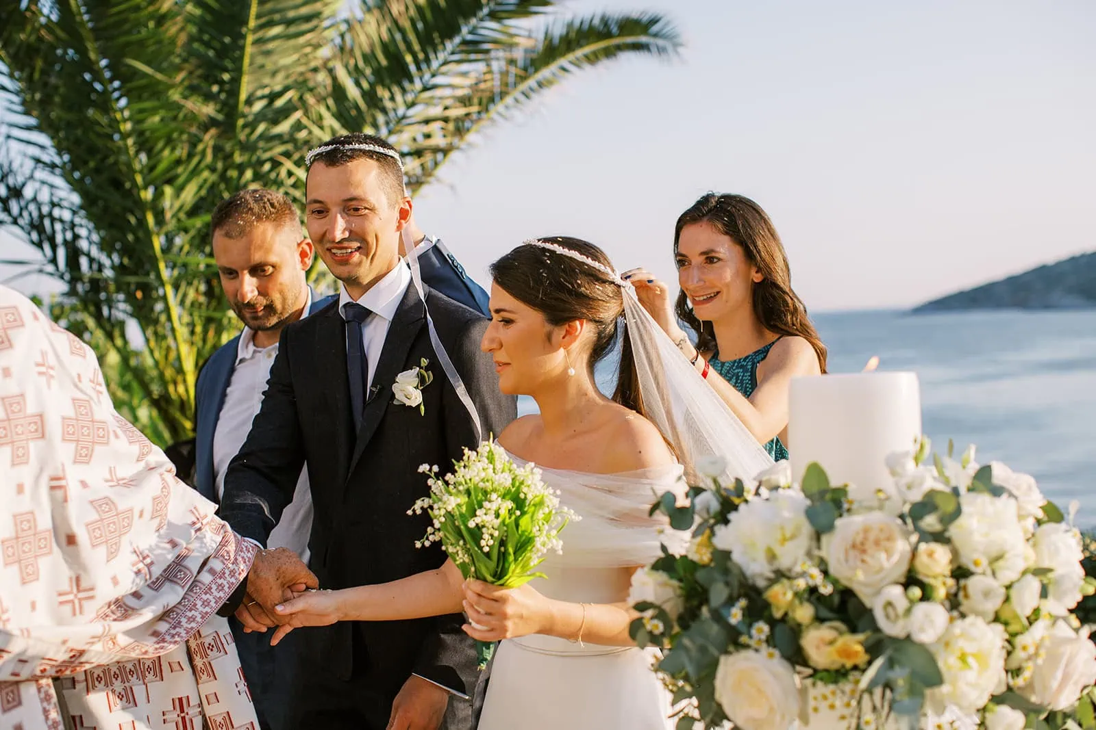 Marriage with the timeless beauty of the Greek element