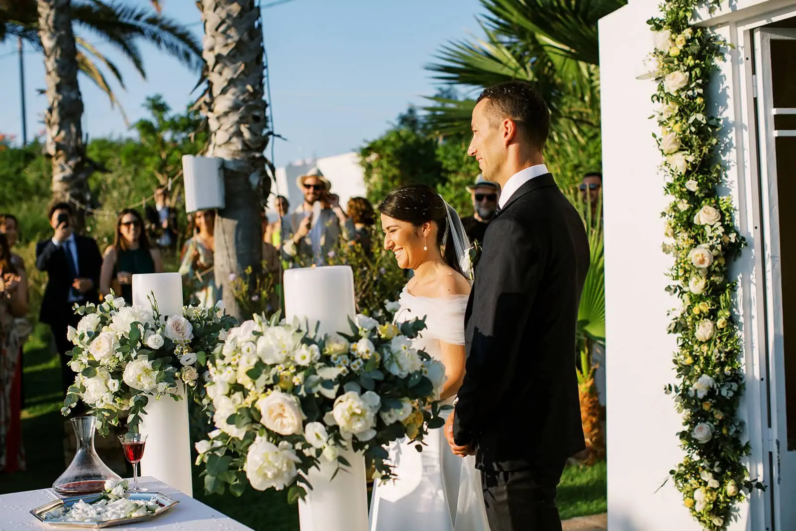 Marriage with the timeless beauty of the Greek element