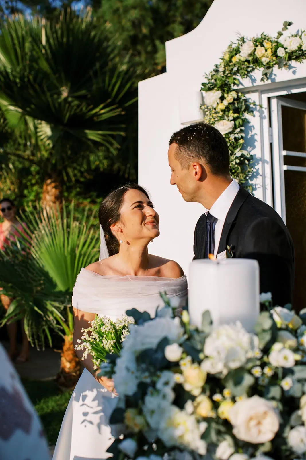 Marriage with the timeless beauty of the Greek element