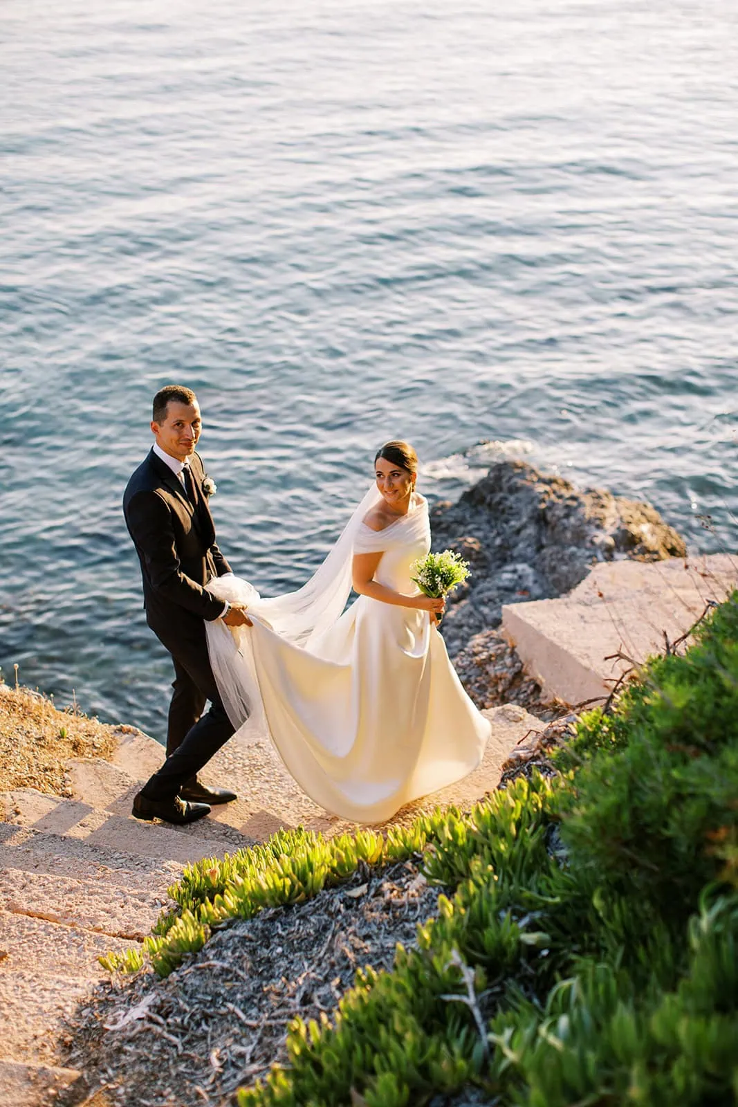 Marriage with the timeless beauty of the Greek element